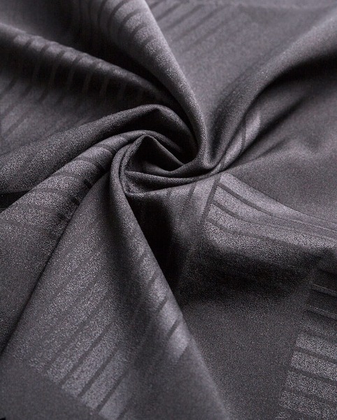 Sợi dọc và sợi ngang có vai trò gì trong cấu trúc tổng thể của vải dệt thoi?